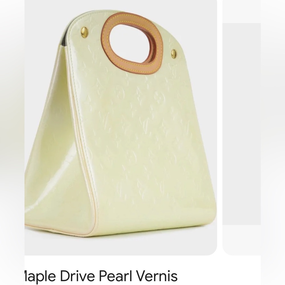 Louis Vuitton monogram vernis maple Patent clutch preloved with stains and flaws